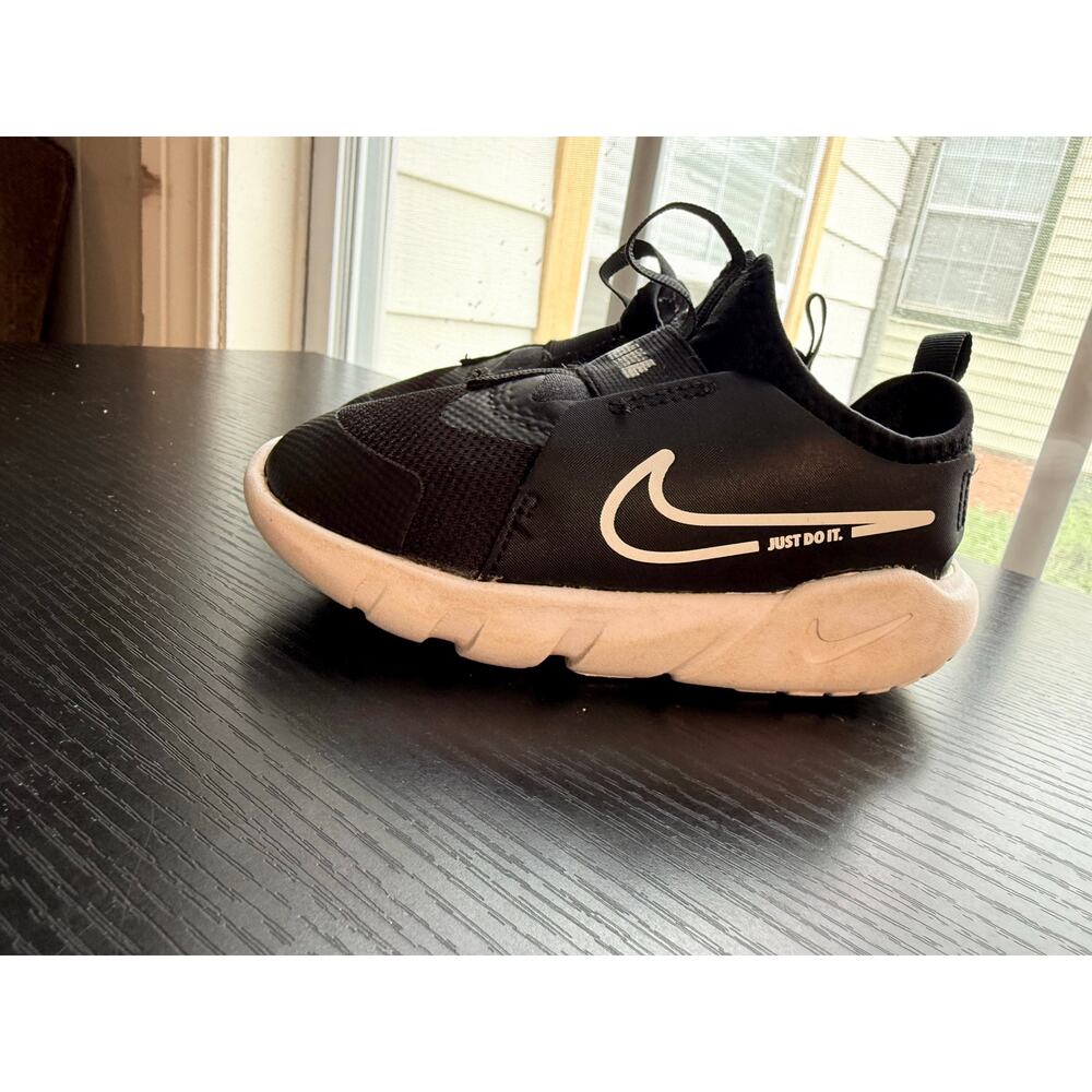 Nike Flex Runner Toddler Shoes Black White Easy Slip On Sneakers Size 9C - Picture 4 of 9